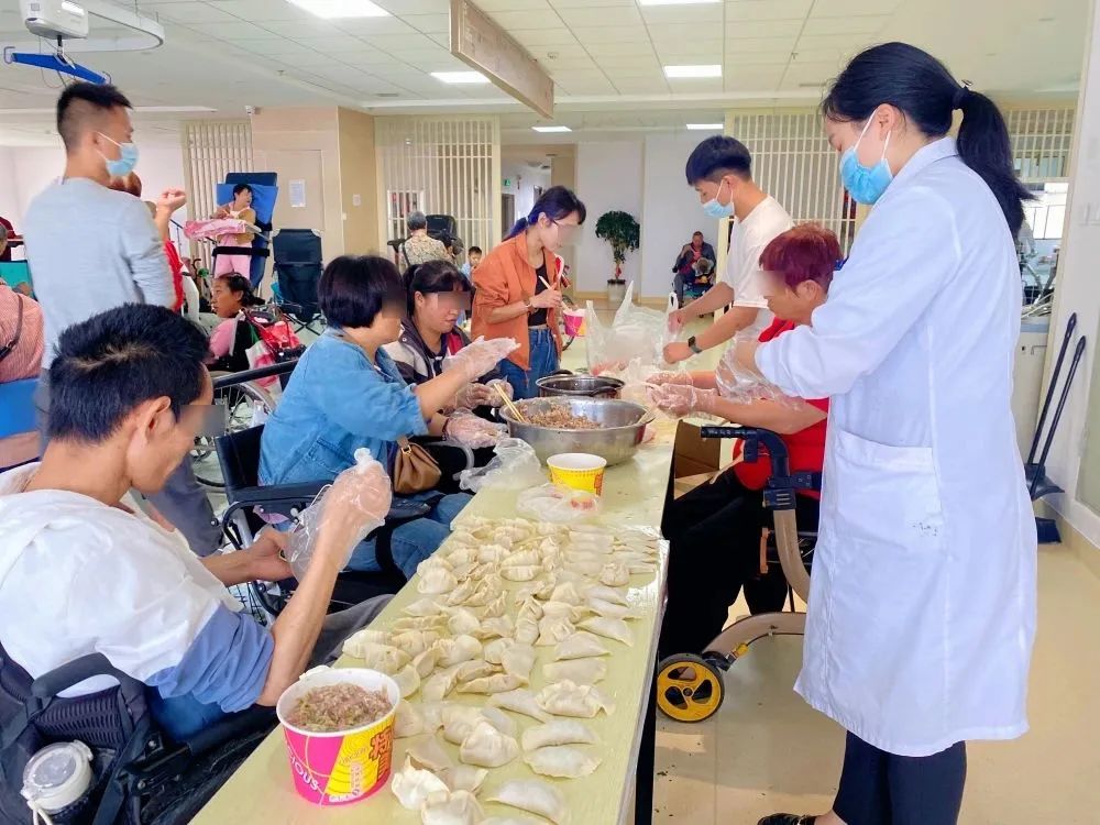 【保山安利醫(yī)院】“濃濃餃子香，深深關(guān)愛(ài)情”保山市殘聯(lián)肢體殘疾患者社會(huì)融入活動(dòng)